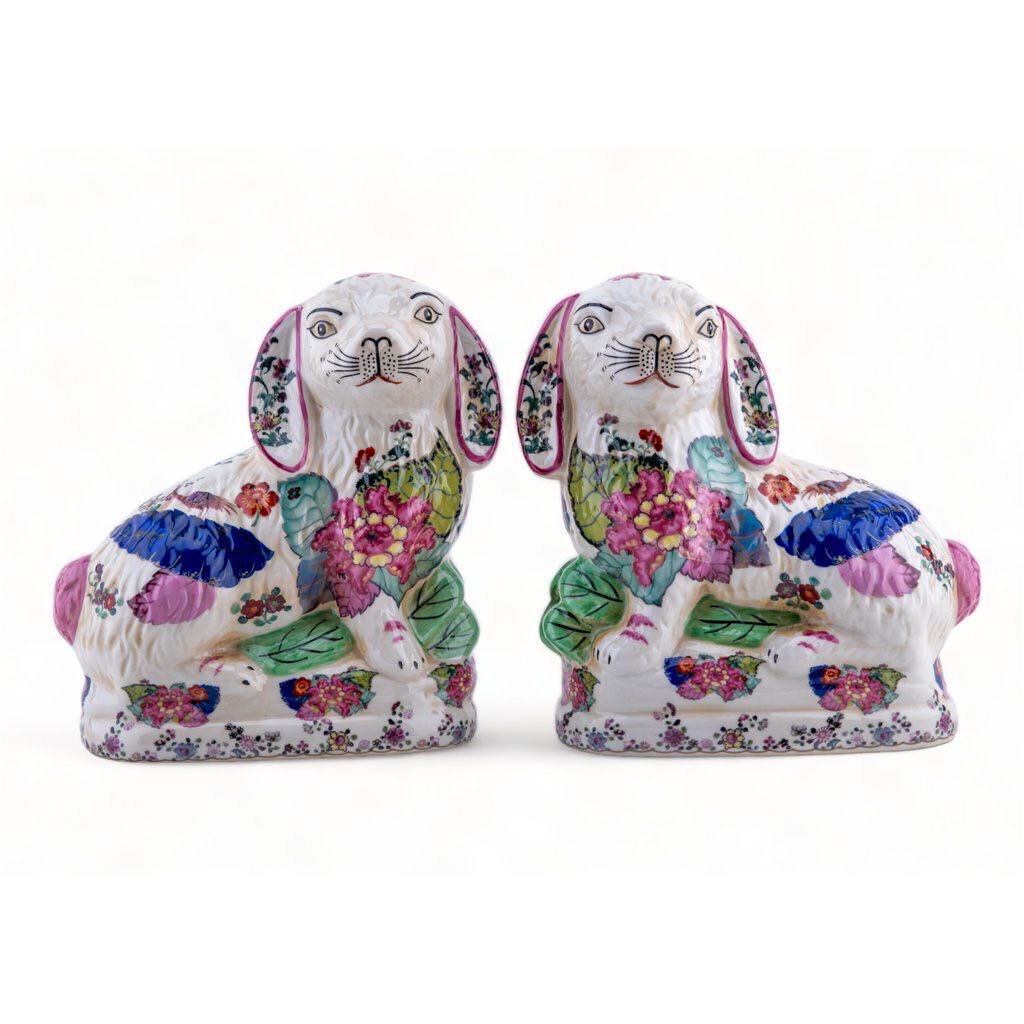 Pair of ceramic rabbits in tobacco print.