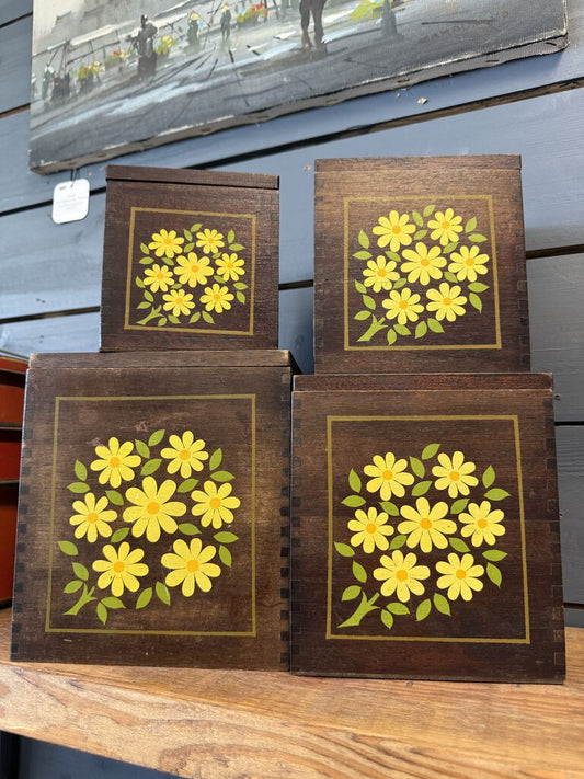 Wood Daisy Cannister Set