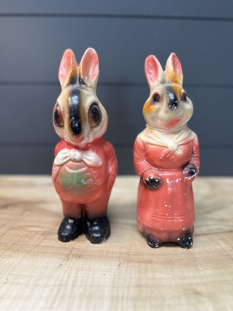 Vintage Chalkware Mr. and Mrs. Easter Bunny