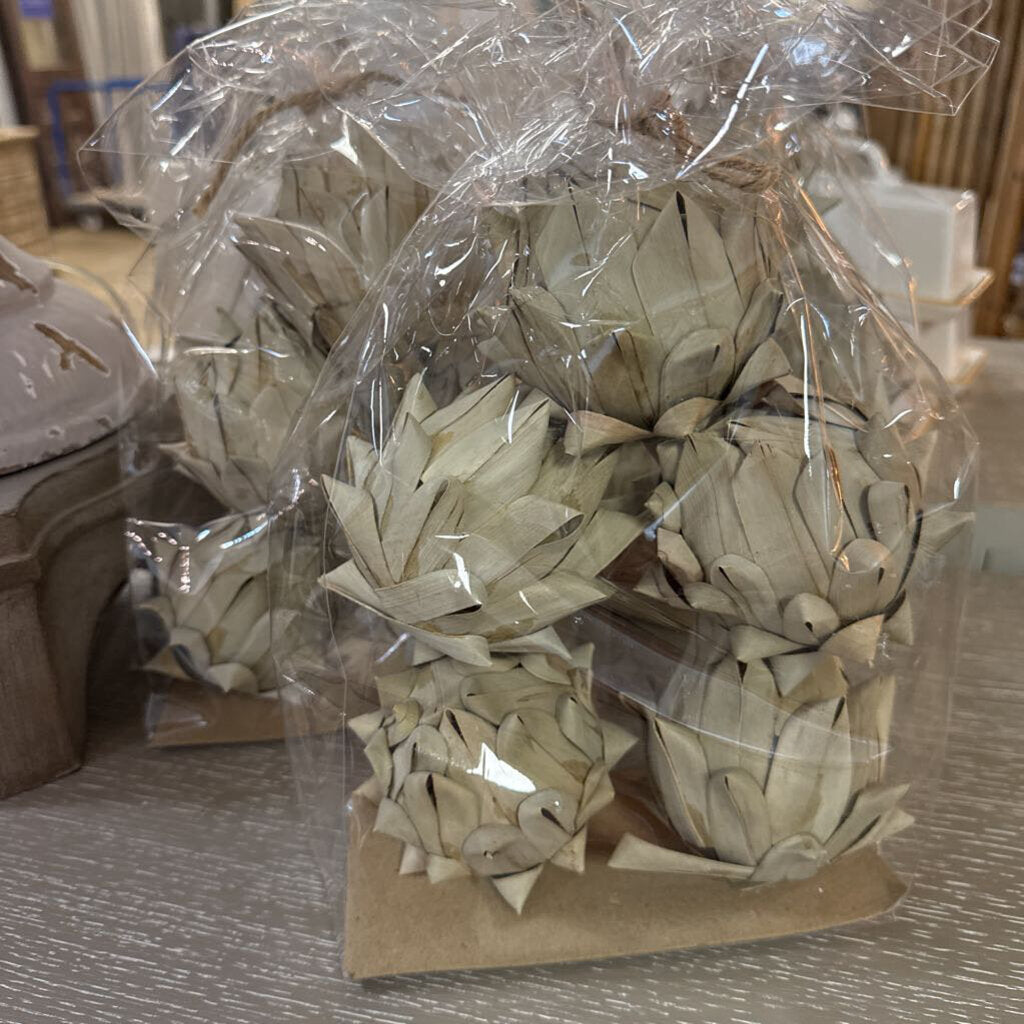 Bag of Dried Leaf Artichokes